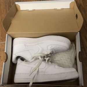 Nike kids' Air Force 1 LE